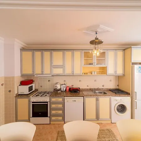 Central & Cozy Apartment Close To Beach In Alanya Apartment