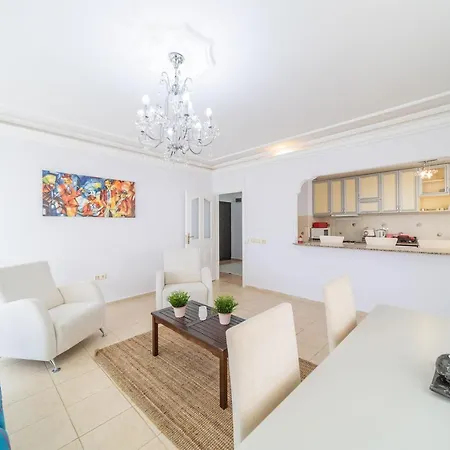 Central & Cozy Apartment Close To Beach In Alanya *